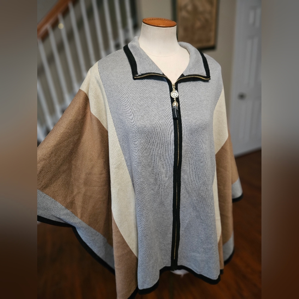Anne Klein Vertical Stripe Zip-Front Poncho NWOT Brand New Size 1X